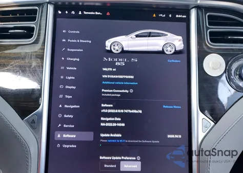 2014 Tesla Model S z USA, uszkodzony, nr VIN 5YJSA1H15EFP50592